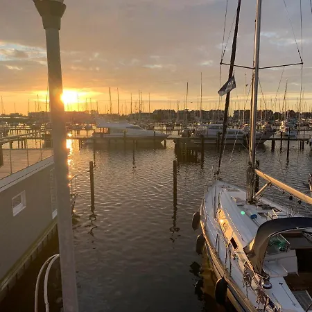 Hausboot Mare *